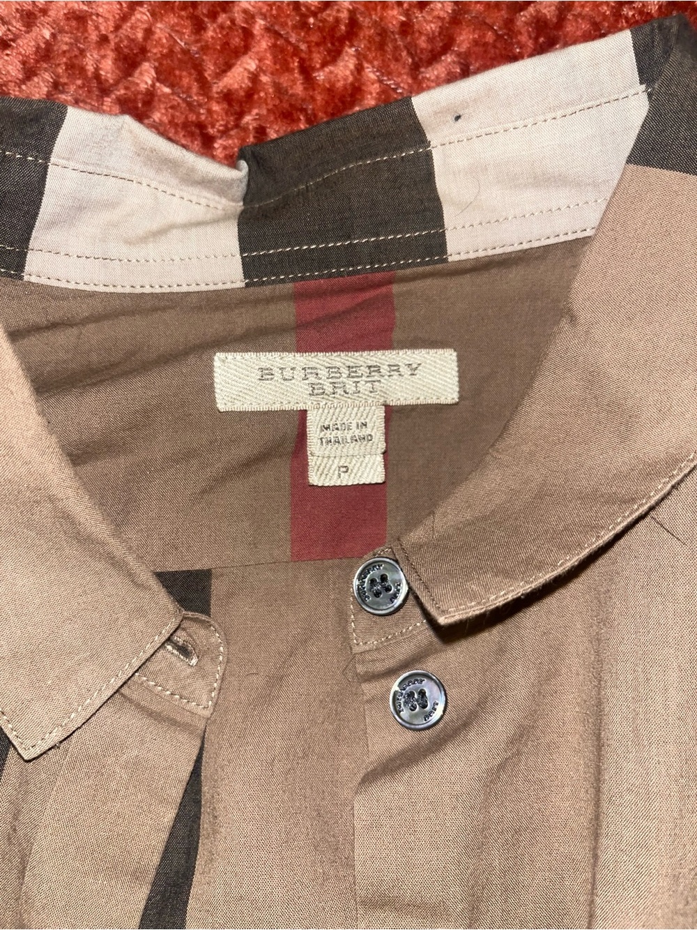 Burberry Plaid Button-Up Shirt in Beige, Black & Red. Size P (S) - Picture 2 of 4